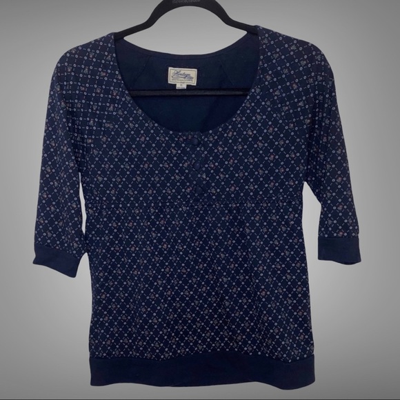 Heritage Top - Picture 1 of 3